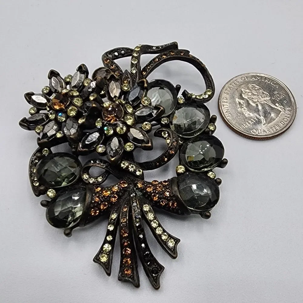 Vintage Avon SP brooch